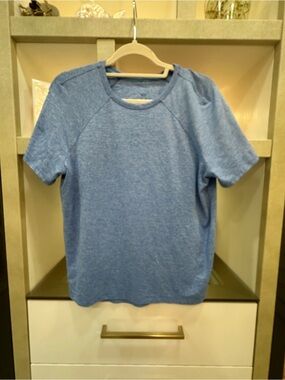 lululemon athletica Short Sleeve Heathered Blue Tee Size X-Large